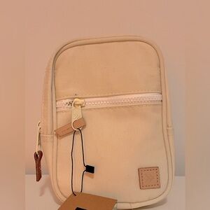 Thread Wallets Off White Crossbody Bag *New w/tag*